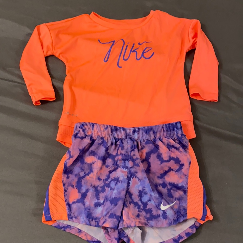 Nike Dri-fit 1-2 year girl/ orange and purple
